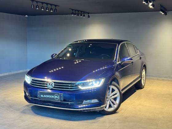 VOLKSWAGEN PASSAT 2.0 16V TSI BLUEMOTION GASOLINA HIGHLINE 4P DSG VOLKSWAGEN PASSAT 2.0 16V TSI BLUEMOTION GASOLINA HIGHLINE 4P DSG